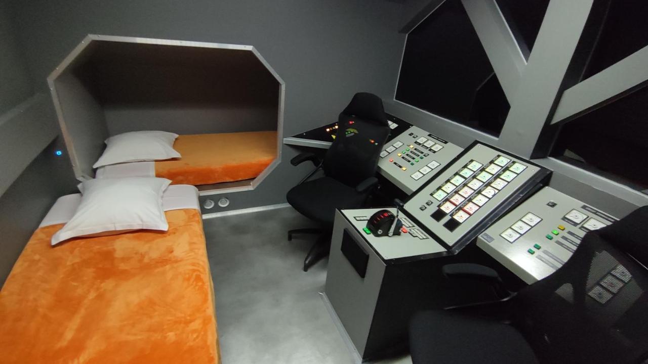 Le Making Of Chambres D'Hotes Insolites Et Familiales Thairé Exterior photo